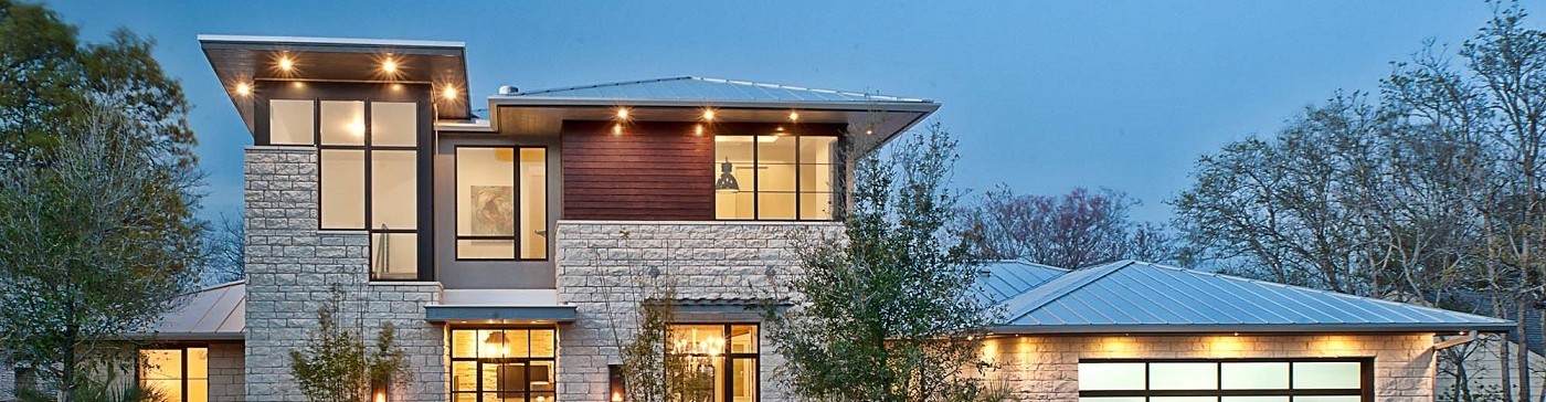 fachada-de-casa-de-piedra-iluminada-al-atardecer-e1411056163968